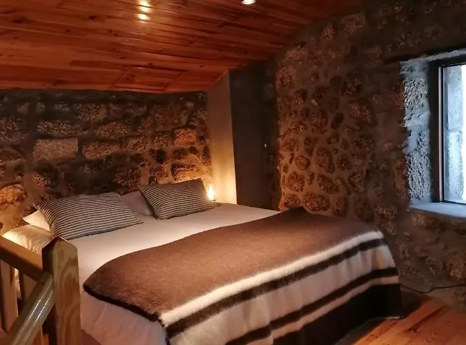 Casa Encantada - Casa de Férias Alvoco da Serra